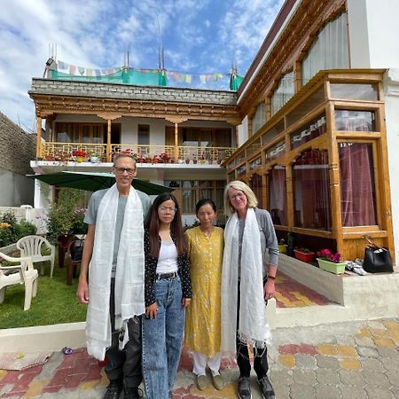 Laksdup Guest House Leh Buitenkant foto