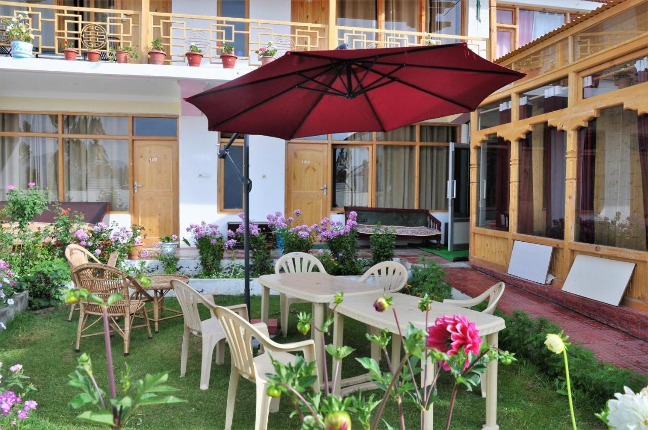 Laksdup Guest House Leh Buitenkant foto