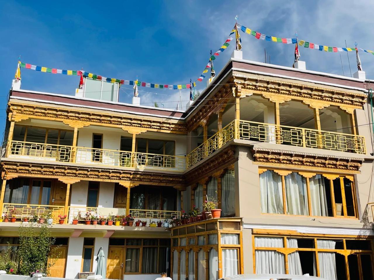 Laksdup Guest House Leh Buitenkant foto